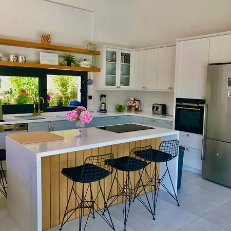 Ada Boheme Villa *