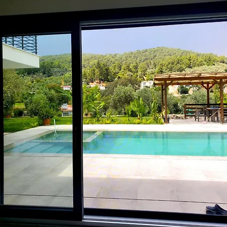 Ada Boheme Villa *